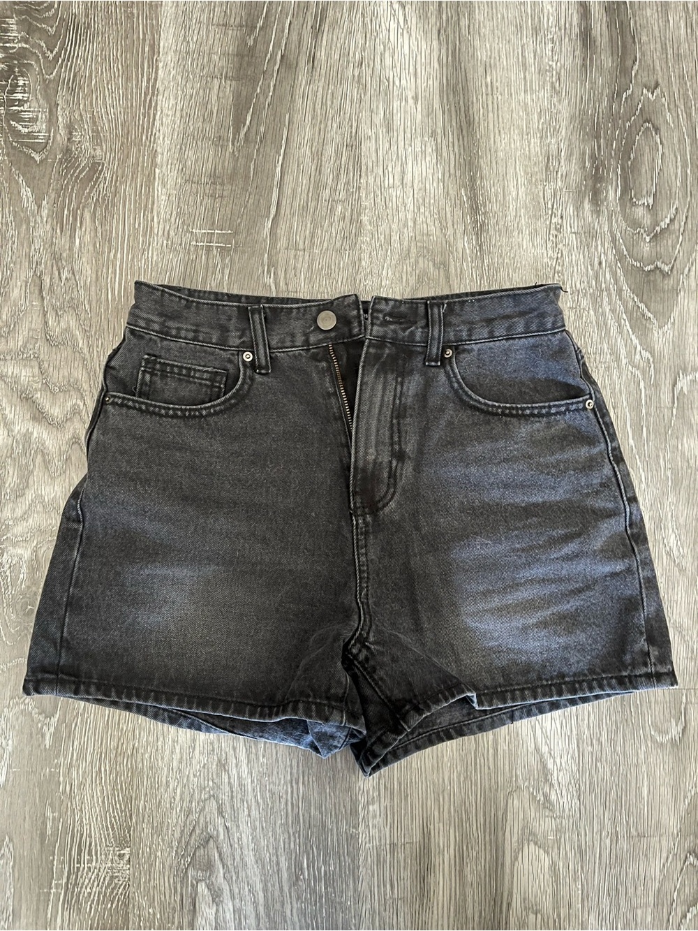 Musinsa High-Waist Black Denim Shorts